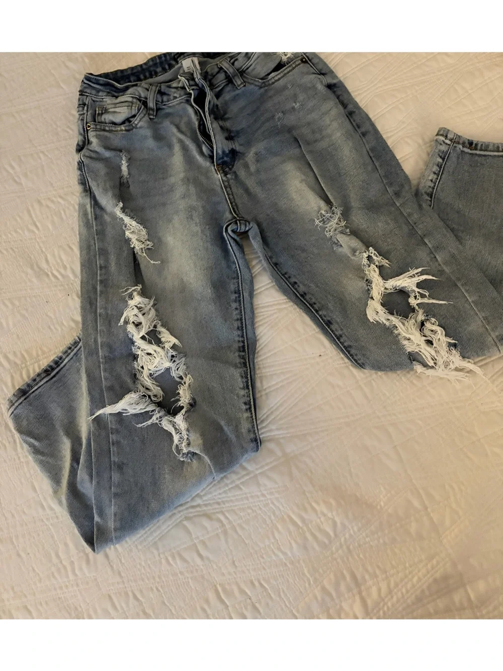 Fashion Nova Womens Distressed Boyfriend Jeans — Light Blue Wash